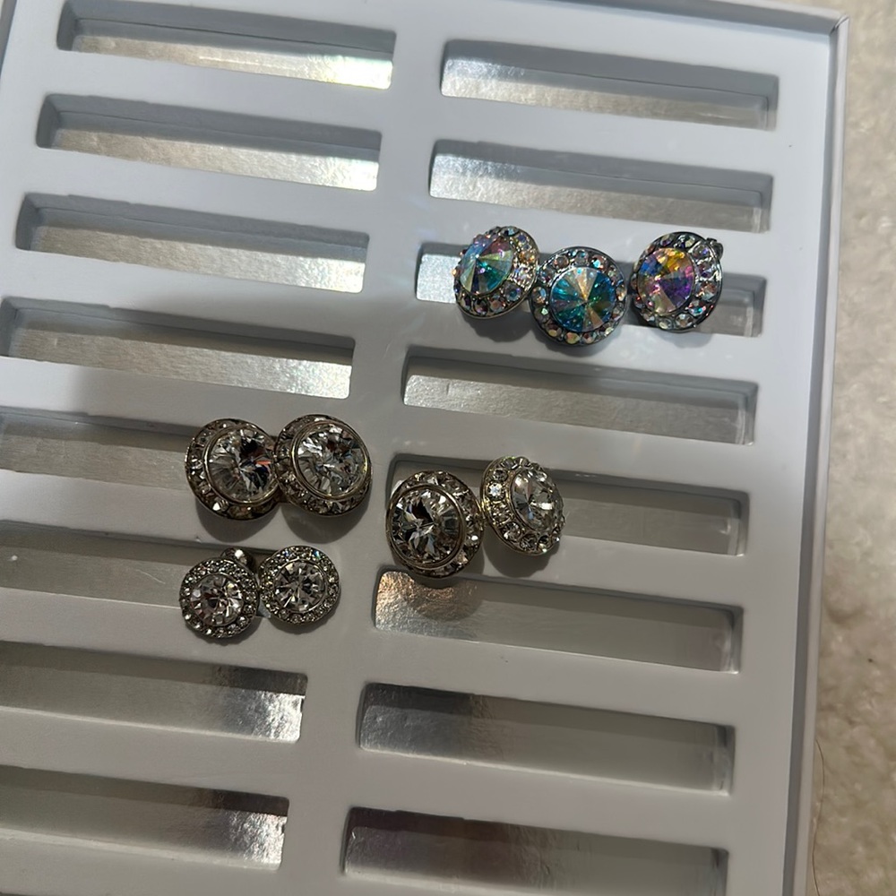 Show earrings!! Great shape. Sparkly.